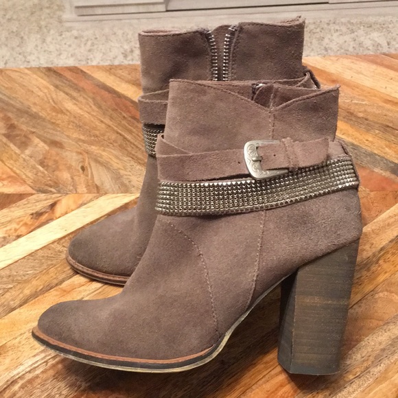 Ankle boots - Picture 2 of 2